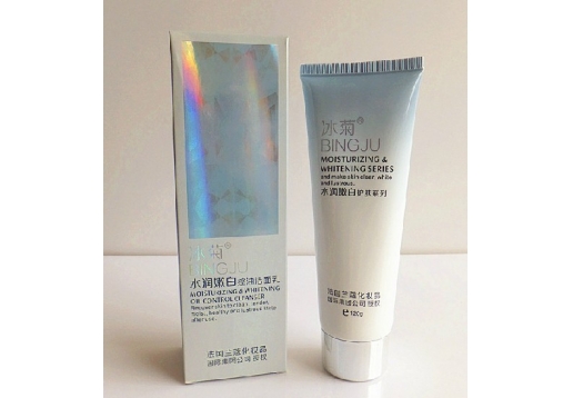 冰菊 水润嫩肤控油洁面乳120G