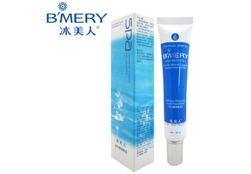 冰美人 美白修颜粉底30G 无货