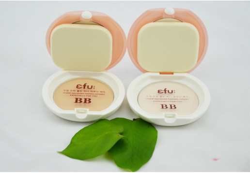 EFU 莹透亲肤无暇蜜粉饼7g(亮肤色、浅肤色)