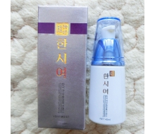 韩诗妤 水动极致锁水精华素40ml 更名：水动锁水精华素40ml