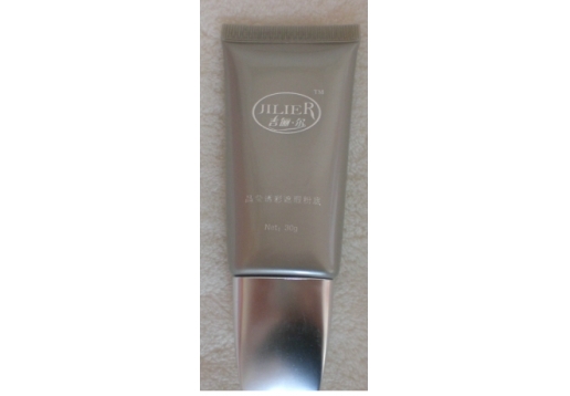 吉俪尔 晶莹透彩粉底液30ml