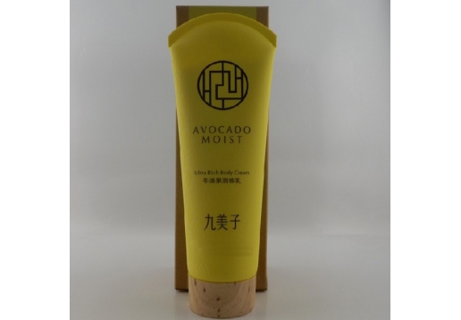 九美子 牛奶果润体乳150ML