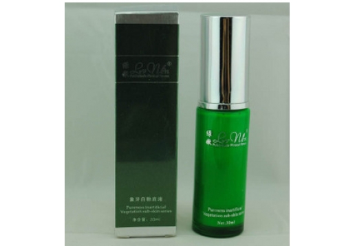 绿·嫩  象牙白粉底液30ml
