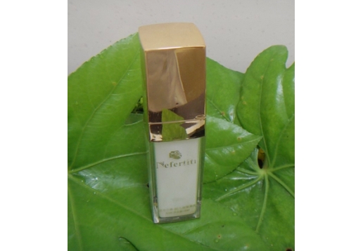 涅菲尔蒂 超凡保湿凝乳30ml