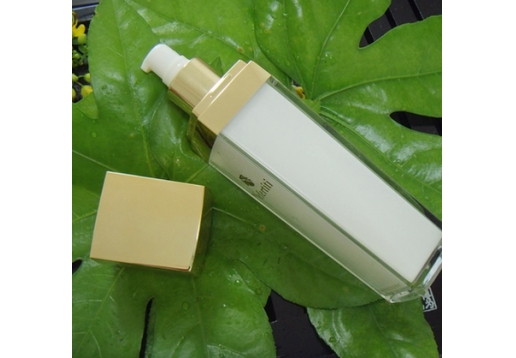 涅菲尔蒂 欢沁薰衣草花水喷雾120ml