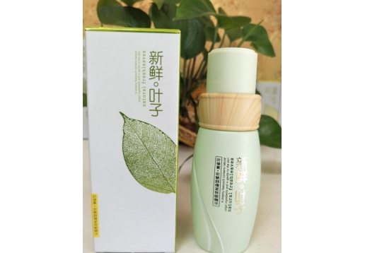 山口润美 叶绿素安敏舒缓紧致眼精华45ml