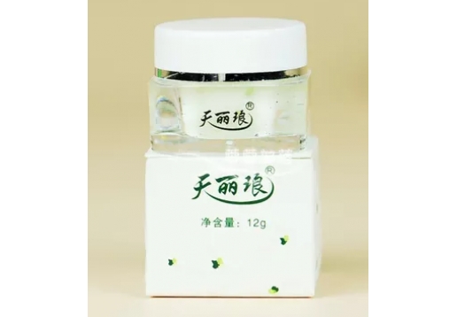 天丽琅 强效抽色霜12G 用牙签点在有斑的位置