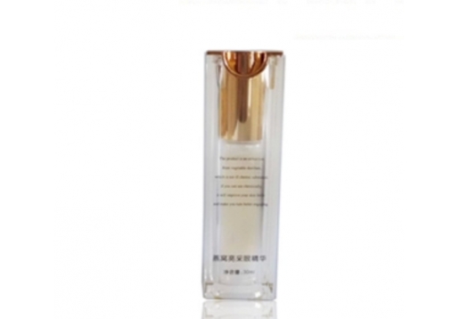 甜蜜樱花 燕窝亮采眼部精华液30ml