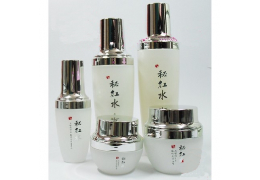 维娜 秘红水莹白5件套