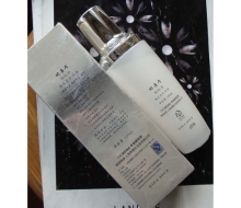 维娜 秘红水臻采莹白乳液100ml
