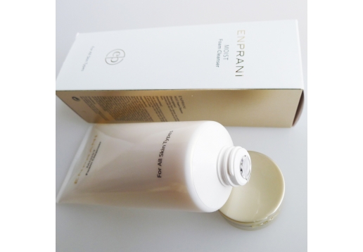 茵葩兰 润泽活力保湿泡沫洁面乳170ML