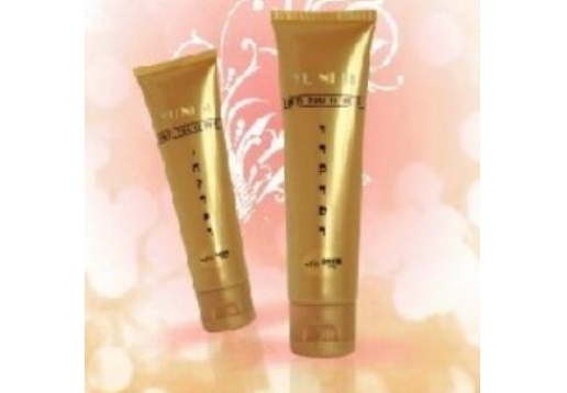 玉妮丝 美bai系列金装深层洁面乳100g